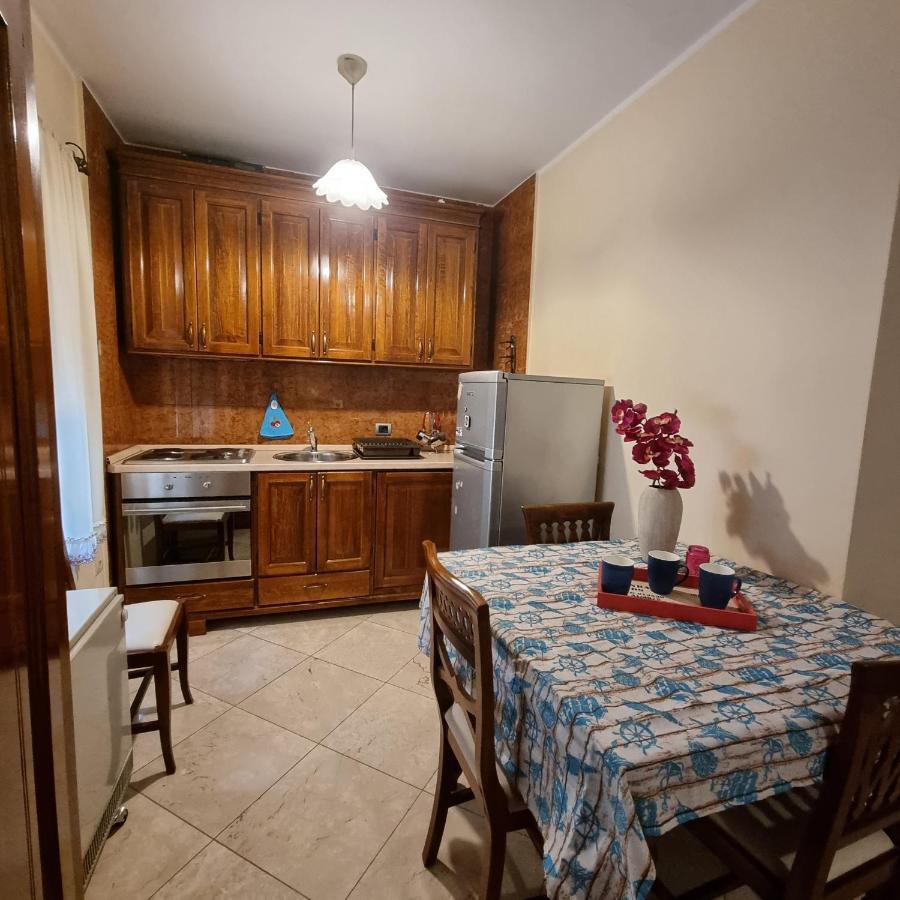 Apartment On The Shore Of The Bay Of Kotor With Free Wi-Fi Exterior foto